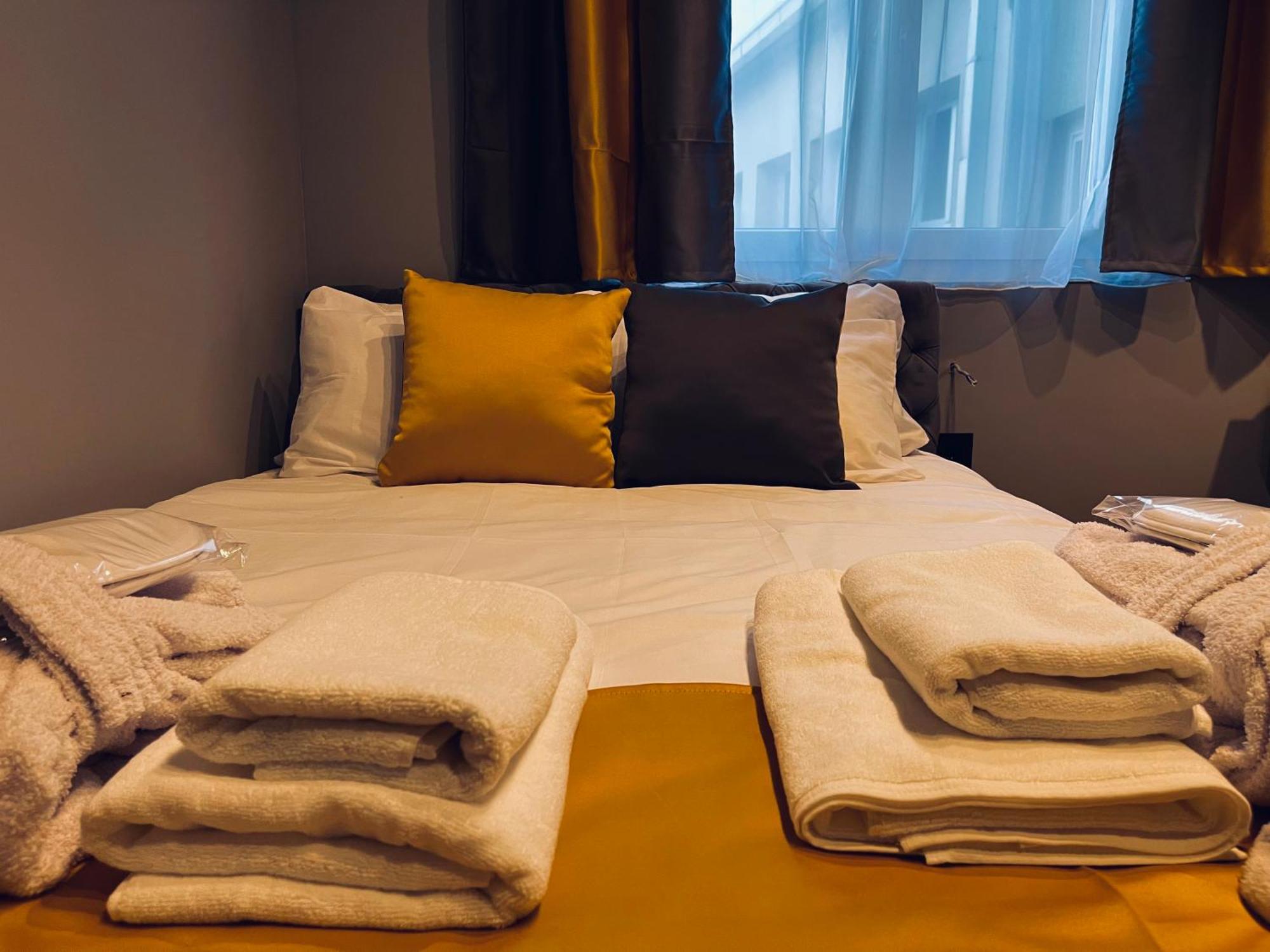 Mozaik Apartments & Spa - Modern 4-Star Apartments With Exclusive Private Spa Wellness In The City Center - Sauna, Jacuzzi, Turkish Bath - Free Parking, Wi-Fi - Rooms & Apartments Ćuprija Esterno foto